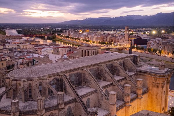 Exploring l'Ampolla's Surroundings: Day Trips and Outdoor Adventures