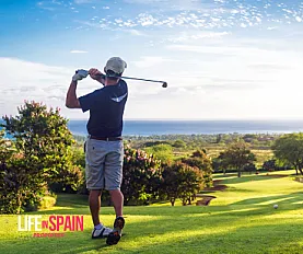 La Costa Dorada: Un Paraíso para los Amantes del Golf